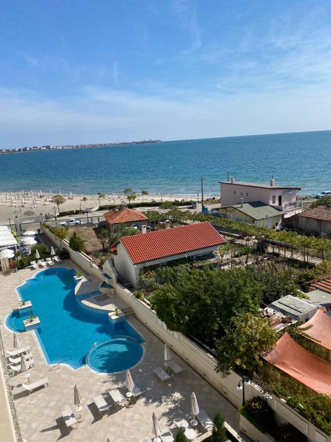 Private Super Apartments By Sea In Apart Hotel ! بوموري المظهر الخارجي الصورة
