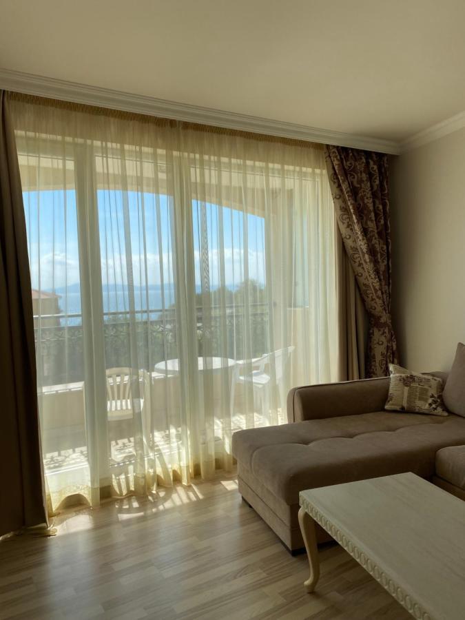 Private Super Apartments By Sea In Apart Hotel ! بوموري المظهر الخارجي الصورة