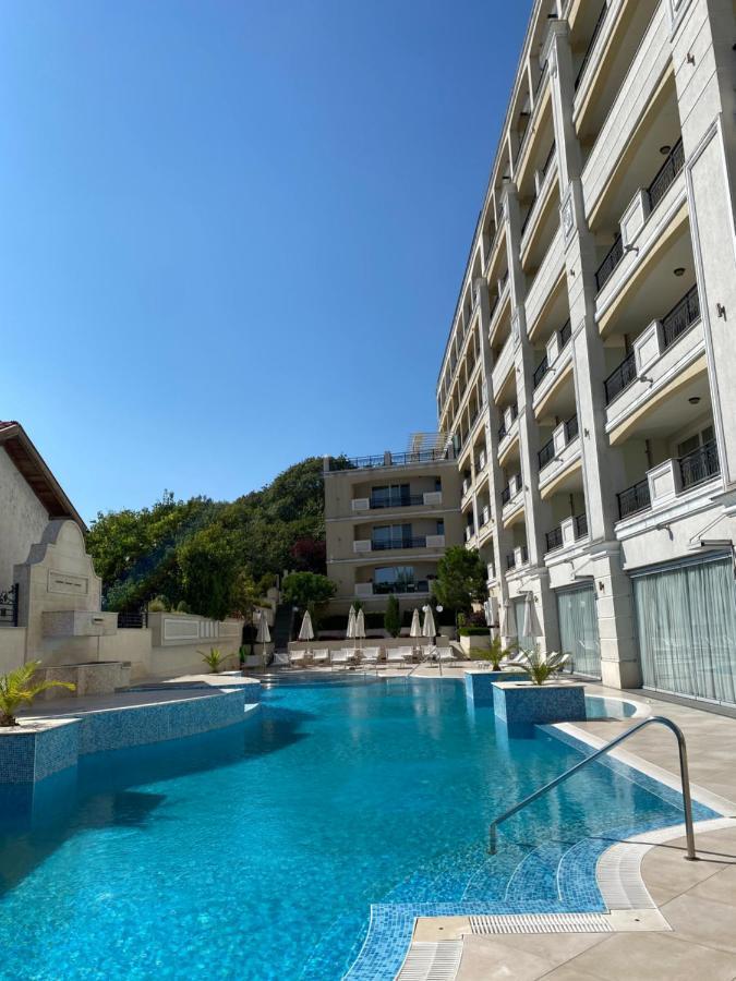 Private Super Apartments By Sea In Apart Hotel ! بوموري المظهر الخارجي الصورة